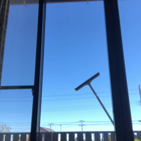 窓の汚いとのを何よりも気にする認知症の母…の画像