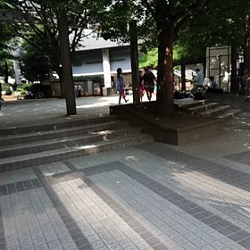 新宿の公園の画像