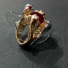 コブラの指輪の画像