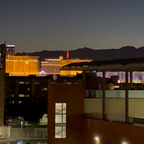 独立記念日の花火　ストリップから北東の画像