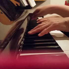 生徒と連弾動画~かわいいジャズ黒鍵♪の画像