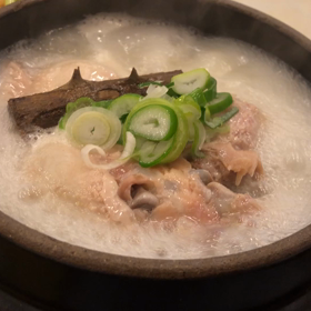 参鶏湯を食べるなら韓国に限るの画像