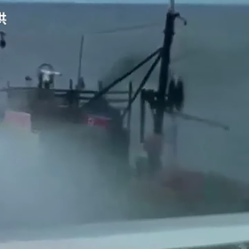 北漁船沈没、救助の60人引き渡しは妥当な処置の画像