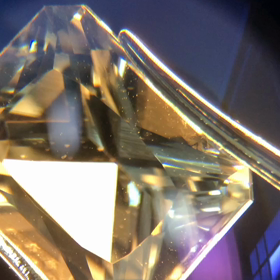 ブルートパーズ 顕微鏡の画像