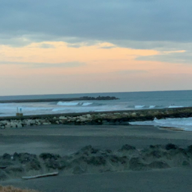 2月17日千葉北、東浪見の朝の波の画像