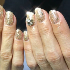 華やかラメのワンカラーネイル✨の画像