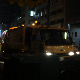 台湾のゴミ収集車の画像