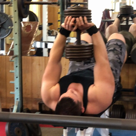 正しいプルオーバーの画像