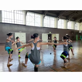 お揃いのタンクトップの画像