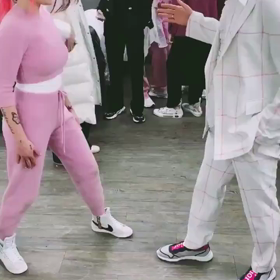 Halsey Twitter ✳ gang gang. #TheHandshakeの画像