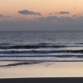 11月13日千葉北、東浪見の朝の波の画像