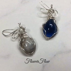 ワイヤーワークのペンダントヘッドの画像