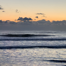 2月17日千葉北、東浪見の朝の波の画像