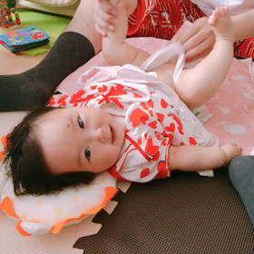 恒例のオムツタイムの画像