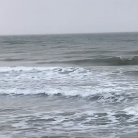 今朝の波乗りから、、自撮り、、その1前半は短板の画像