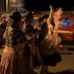 ラパス イースターパレードの動画♪の画像