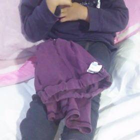 裏返しのズボンをもどすの画像