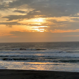 7月9日千葉北、東浪見の朝の波の画像
