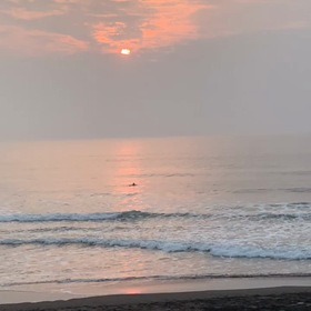 4月22日千葉北、東浪見の朝の波の画像