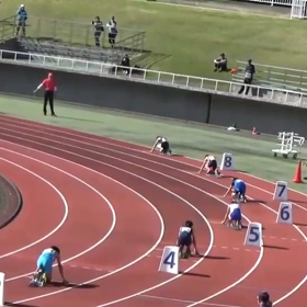 チャレンジカップ男子リレー１組目 ゴール付近動画の画像