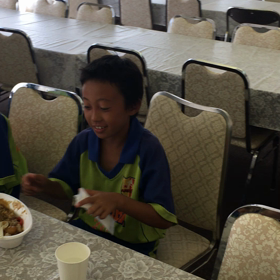 2日目 昼食動画の画像