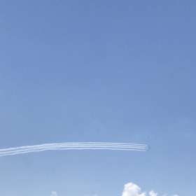 青空の中のエールの画像