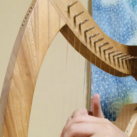 山の音楽家を国産材ハープで弾いてみました♪の画像