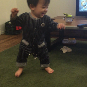 歩いてるの画像