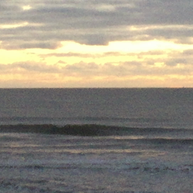 1月15日千葉北、東浪見の朝の波の画像