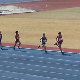 越谷男子1000m２組目③の画像
