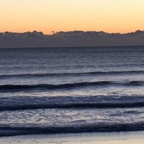 11月21日千葉北、東浪見の朝の波の画像