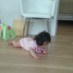 ハイハイできる日も近いか！の画像
