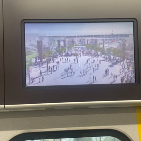 大阪環状線車内のCMの画像
