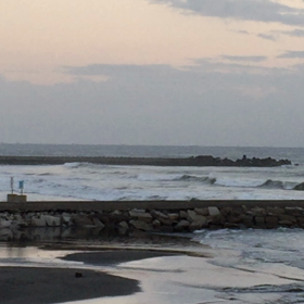 10月9日千葉北、東浪見の朝の波の画像