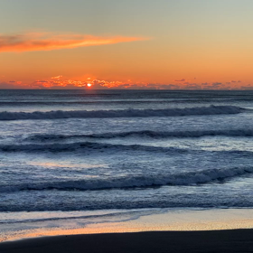 2月18日千葉北、東浪見の朝の波の画像