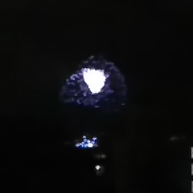 突然の花火の画像