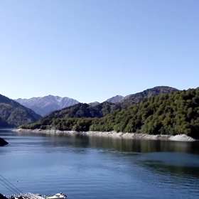 黒部湖の周り～の画像