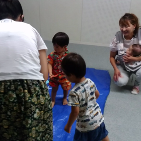 いちなごみにて英語リトミックの画像