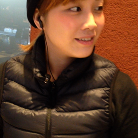 動画、ある日のスタッフの画像