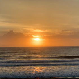 9月16日千葉北、東浪見の朝の波の画像