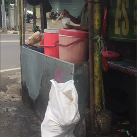 インドネシア屋台のココナッツジュース❗️の画像