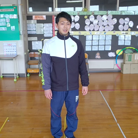 家トレ(上半身強化編)④「バック・エクステンション」の画像