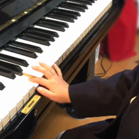 初めてピアノの画像