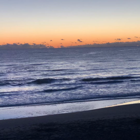 12月28日千葉北、東浪見の朝の波の画像