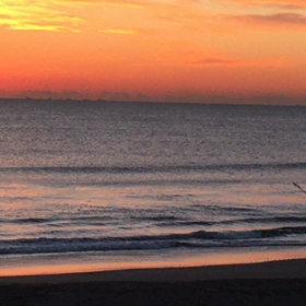 1月11日千葉北、東浪見の朝の波の画像