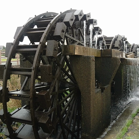 三連水車が働いていたの画像