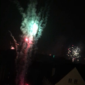 年越しの盛大な花火の画像