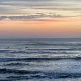 10月3日千葉北、東浪見の朝の波の画像