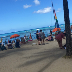 今朝のワイキキビーチ(￣∀￣)の画像