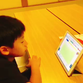 熱心な小学4年生のお子さま♪の画像